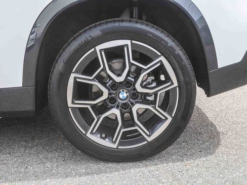 Used 2026 BMW X1 xDrive28i image 8