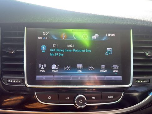 Used 2019 Buick Encore Preferred AWD/4WD image 18