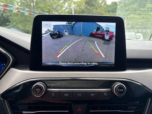 Used 2022 Ford Escape SEL w/ Technology Package AWD/4WD image 17