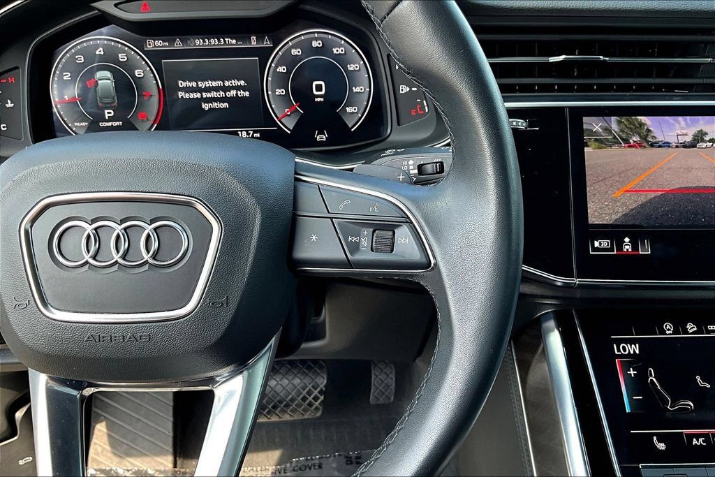 Used 2023 Audi Q7 2.0T Premium Plus w/ Premium Plus Package AWD/4WD image 12