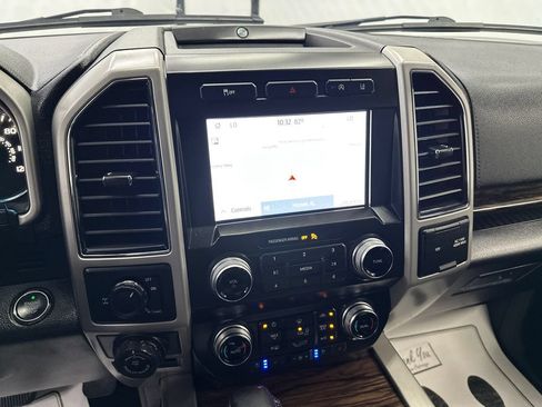 Used 2020 Ford F150 Lariat w/ Equipment Group 502A Luxury RWD image 29