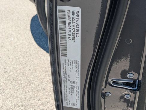 Used 2024 Jeep Wagoneer 4WD image 34