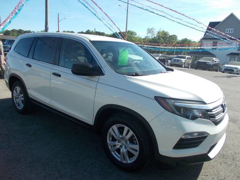 Used 2017 Honda Pilot LX image 18