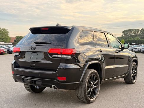 Used 2021 Jeep Grand Cherokee Laredo X AWD/4WD image 6