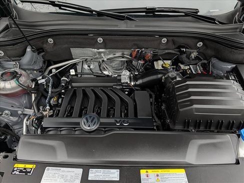 Used 2023 Volkswagen Atlas Cross Sport SEL Premium R-Line image 11