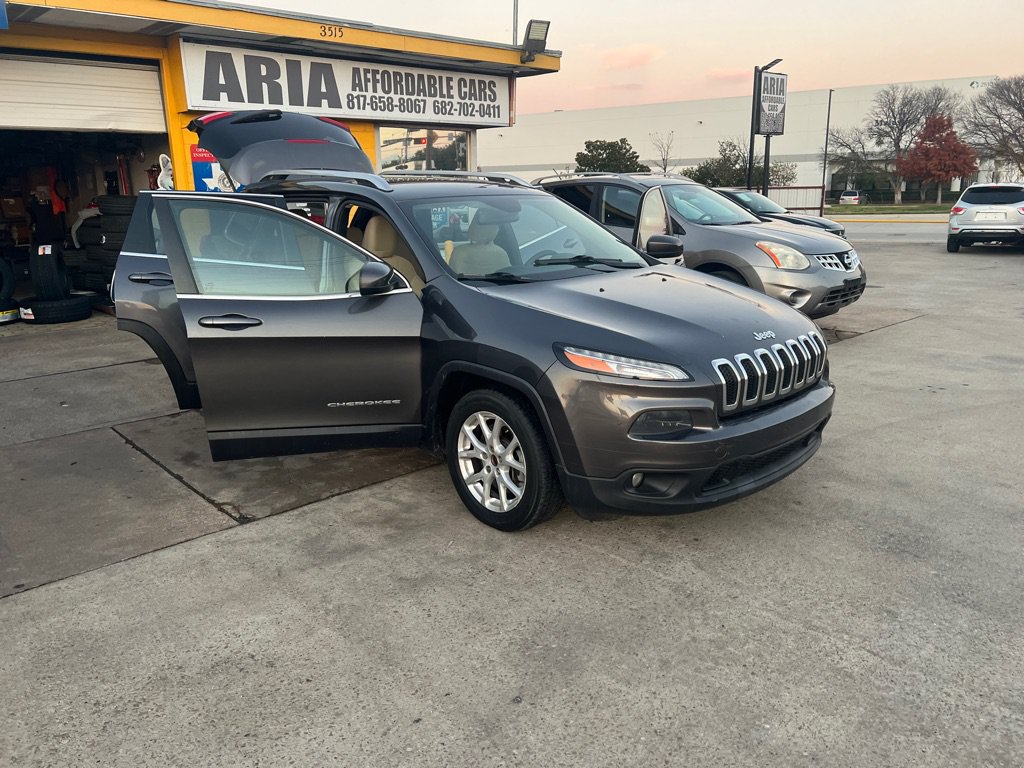 Used 2015 Jeep Cherokee Latitude FWD image 7