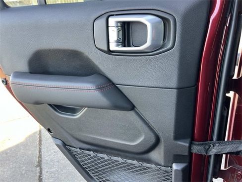 Used 2022 Jeep Gladiator Rubicon w/ LED Lighting Group image 18