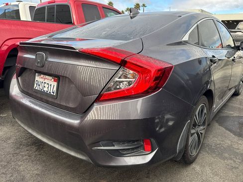 Used 2017 Honda Civic EX-T image 5