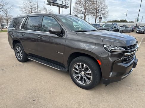 Used 2021 Chevrolet Tahoe LT w/ Rear Media and Nav Package image 5