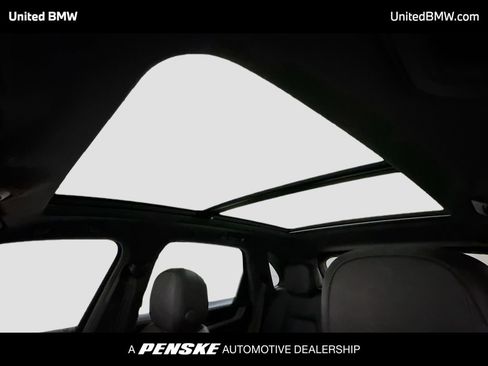 Used 2025 Porsche Cayenne image 12