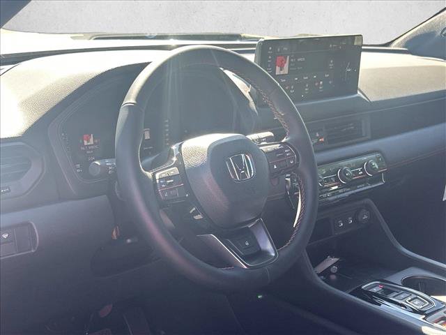 New 2026 Honda Pilot TrailSport image 3