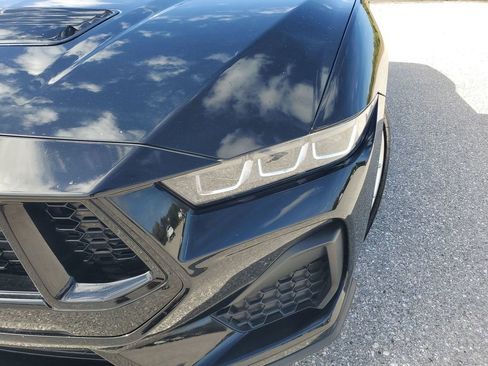 Used 2024 Ford Mustang GT Premium image 16