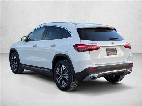 Certified 2025 Mercedes-Benz GLA 250 GLA 250 image 8