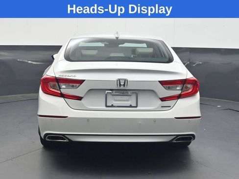 Used 2018 Honda Accord Touring image 5
