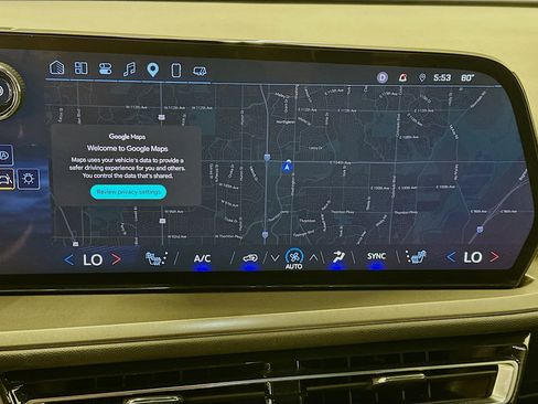 Used 2025 Chevrolet Traverse LT image 22