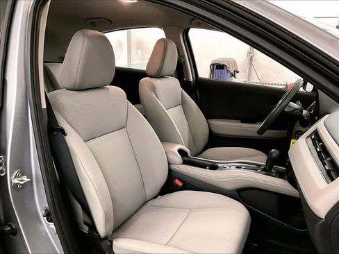 Used 2021 Honda HR-V LX image 7