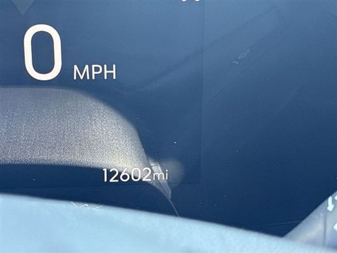 Certified 2024 Buick Encore GX Avenir w/ Avenir Convenience Package FWD image 12