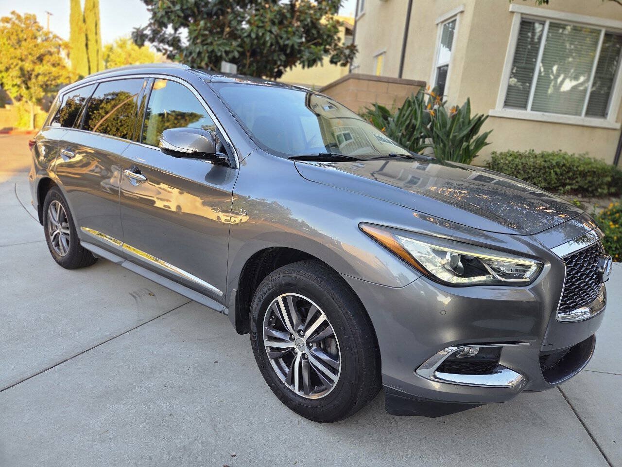 Used 2018 INFINITI QX60 Luxe w/ Premium Plus Package AWD/4WD image 8