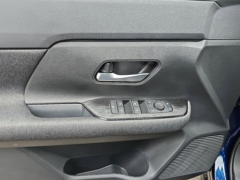 New 2026 Nissan Kicks SV w/ SV Premium Package image 8