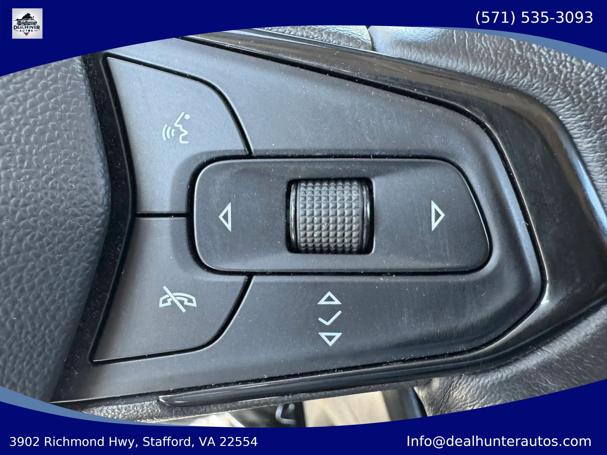 Used 2023 Chevrolet Bolt EUV LT w/ Convenience Package FWD image 31