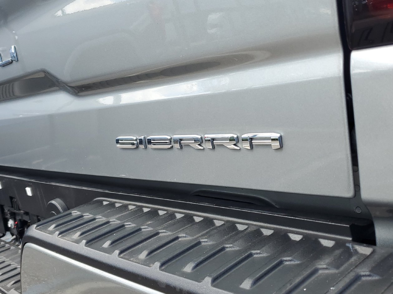 Used 2025 GMC Sierra 1500 Denali AWD/4WD image 7