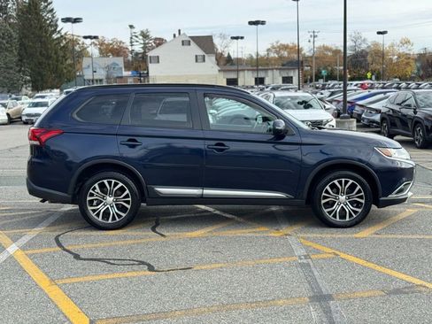 Used 2016 Mitsubishi Outlander SEL image 7