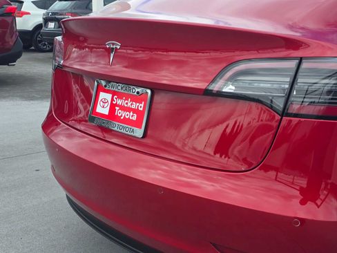 Used 2018 Tesla Model 3 Long Range RWD image 13
