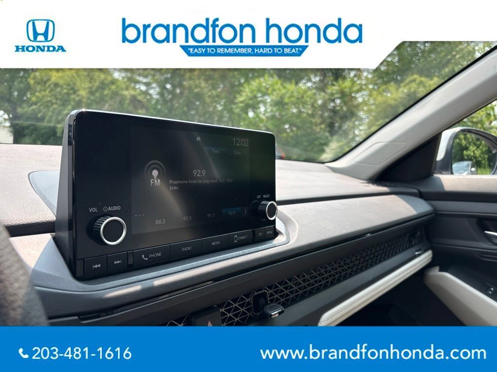 Used 2023 Honda Accord LX image 18