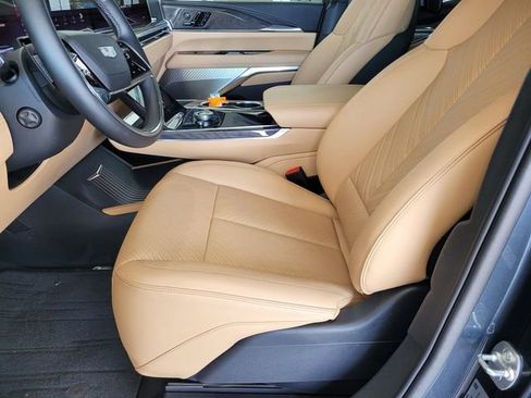 New 2025 Cadillac Escalade IQ Luxury 2 w/ LPO, Premium Carpet Package AWD/4WD image 17