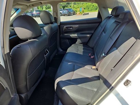 Used 2013 Nissan Altima 2.5 SL FWD image 10