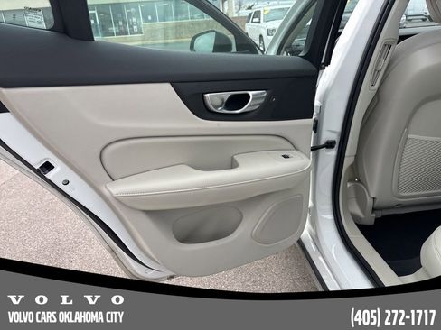 Certified 2025 Volvo S60 B5 Core image 17