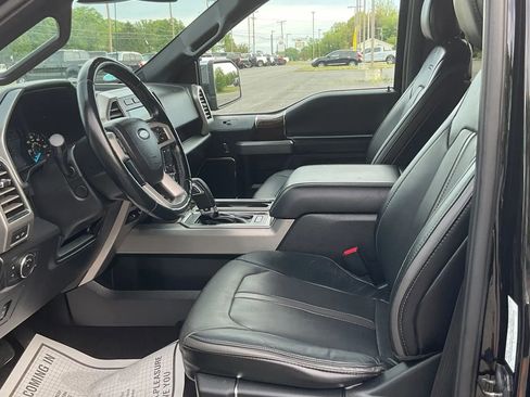 Used 2017 Ford F150 Platinum w/ Equipment Group 701A Luxury AWD/4WD image 35