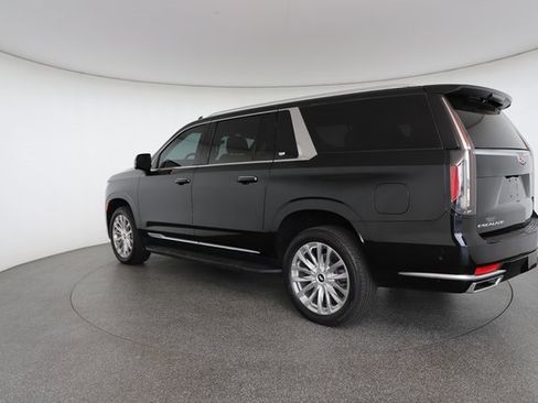 Used 2022 Cadillac Escalade ESV Premium Luxury image 10