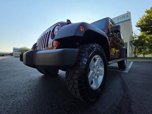 Used 2008 Jeep Wrangler Unlimited X AWD/4WD image 9