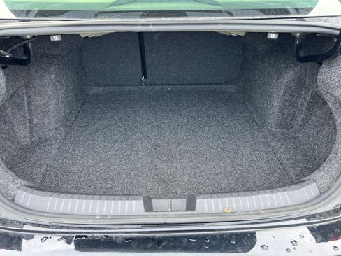 Used 2024 Volkswagen Jetta SE image 9