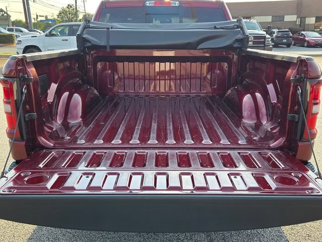Used 2025 RAM 1500 Warlock AWD/4WD image 13