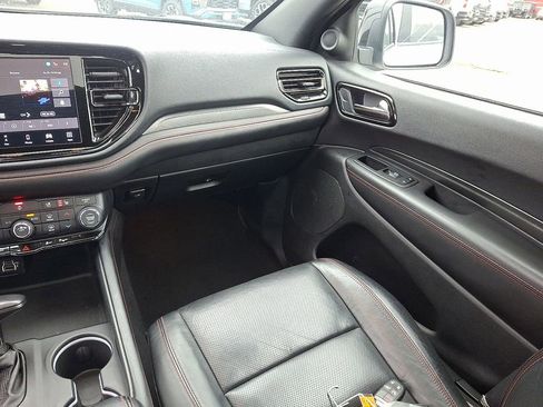 Used 2024 Dodge Durango GT image 17