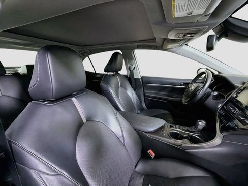 Used 2022 Toyota Camry XSE FWD image 29