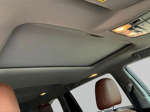 Used 2019 Toyota Highlander Limited AWD/4WD image 27
