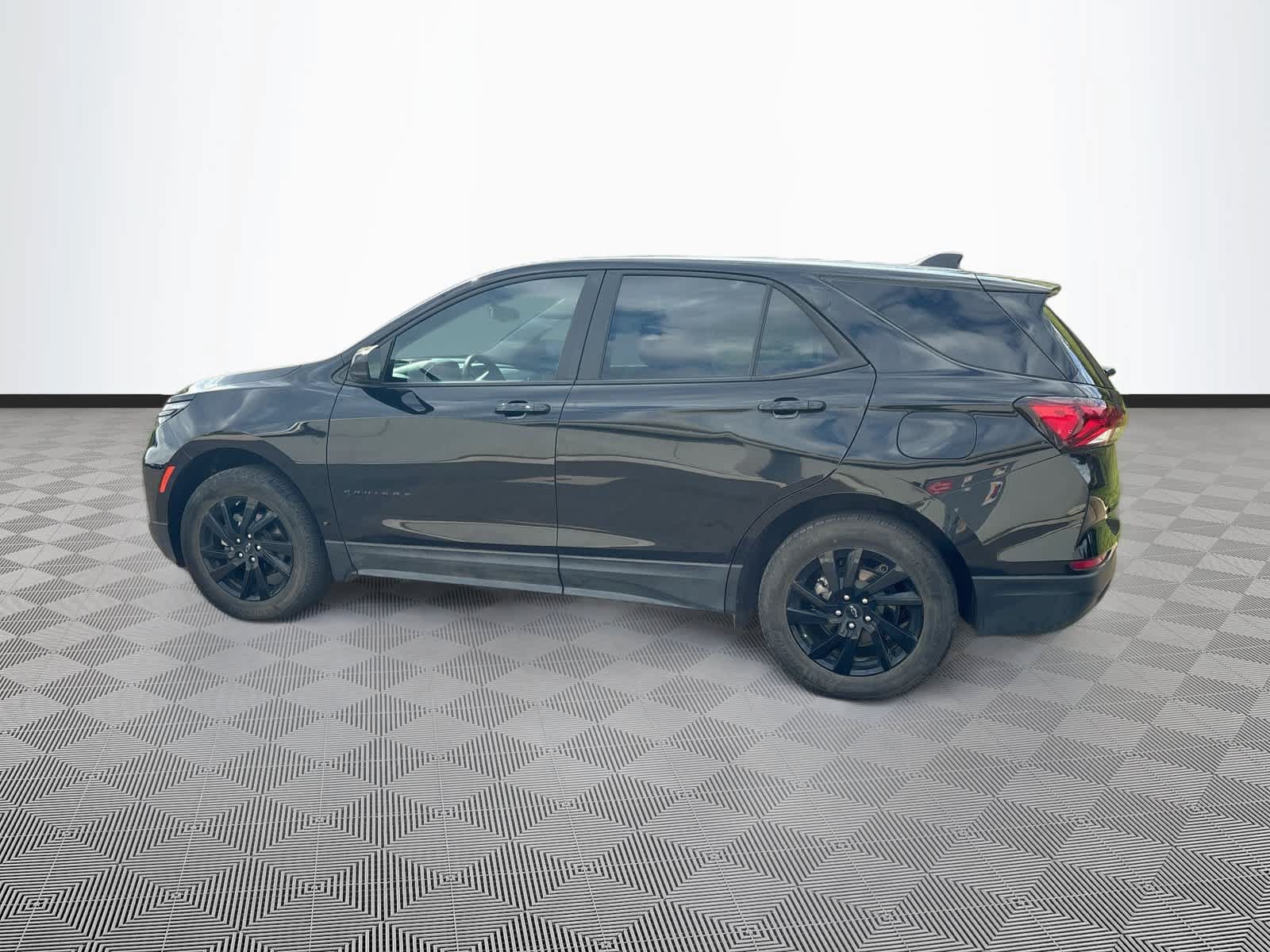 Used 2024 Chevrolet Equinox LS w/ LS Convenience Package AWD/4WD image 8
