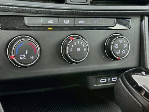 Certified 2023 Volkswagen Jetta S FWD image 15