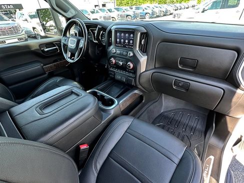 Certified 2022 GMC Sierra 2500 Denali AWD/4WD image 15
