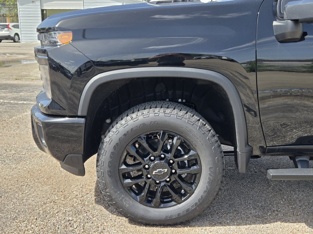New 2026 Chevrolet Silverado 2500 Custom w/ Custom Value Package AWD/4WD image 9