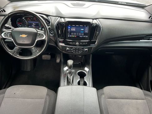 Used 2023 Chevrolet Traverse LT FWD image 17