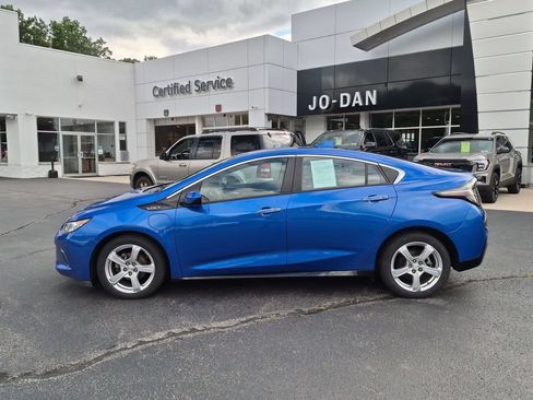 Used 2018 Chevrolet Volt LT w/ Comfort Package FWD image 8
