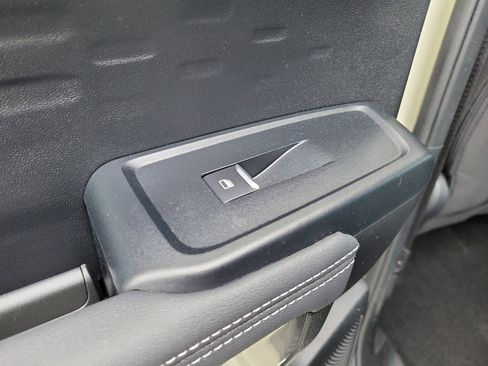 Used 2025 Ford Ranger XLT w/ Trailer Tow Package image 17