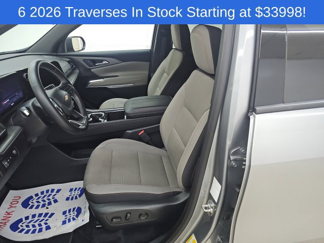 Used 2026 Chevrolet Traverse LT w/ Driver Confidence Package FWD image 2