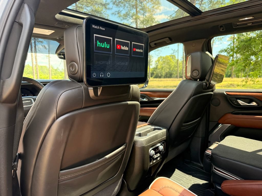 Used 2024 GMC Yukon XL Denali Ultimate AWD/4WD image 30
