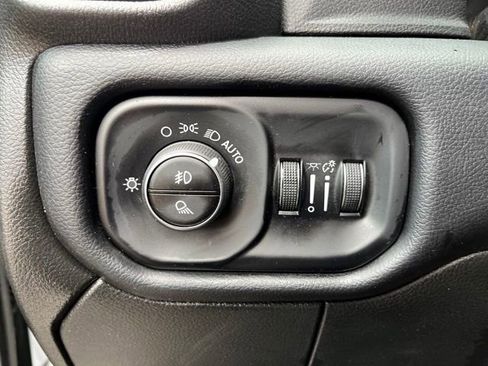 Used 2026 RAM 2500 Laramie AWD/4WD image 16