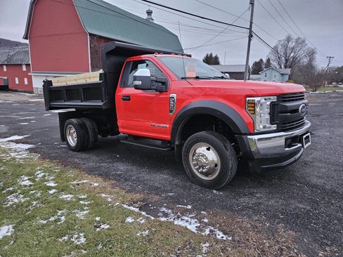 Used 2019 Ford F550 4x4 Regular Cab Super Duty image 2